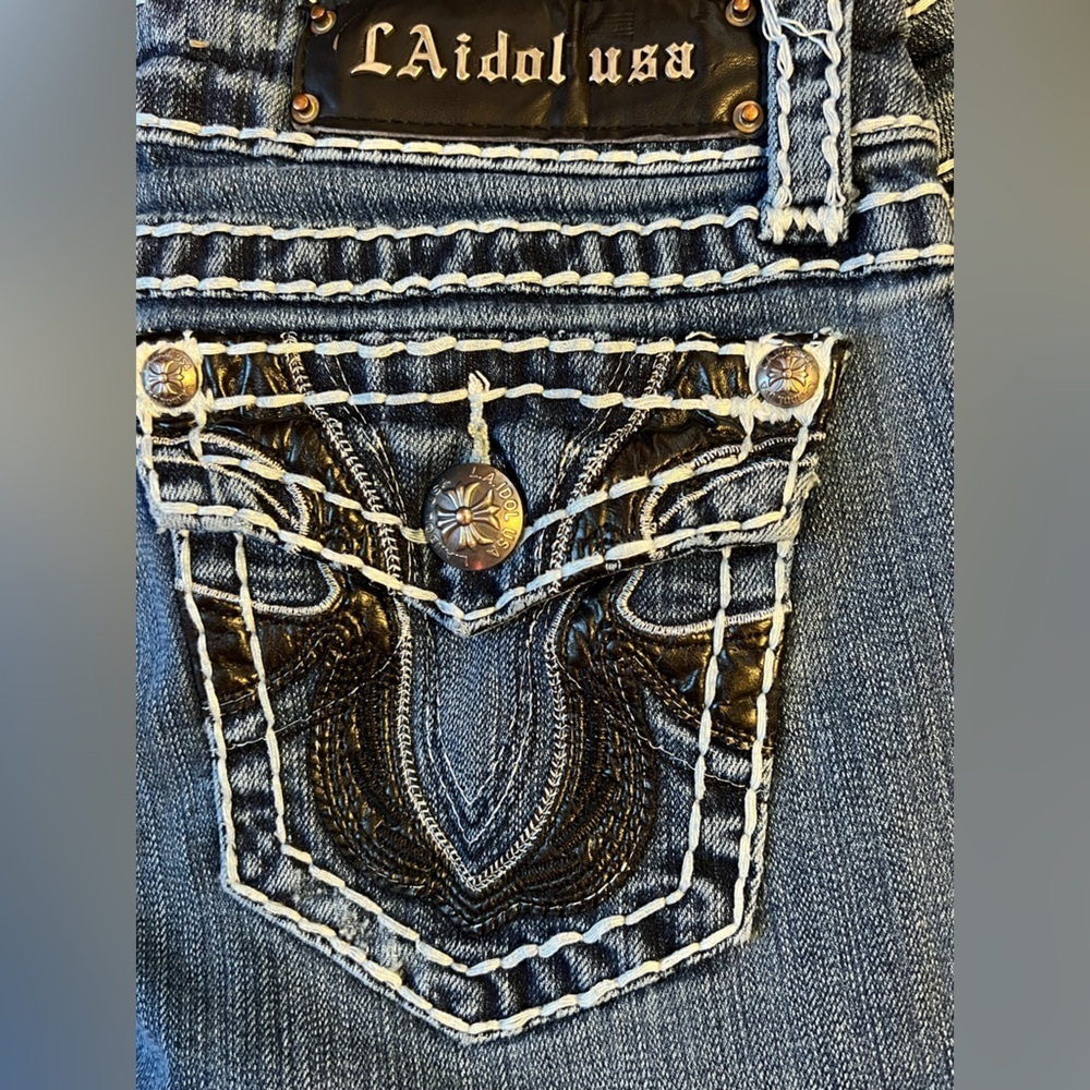 L.A. Idol Dark Blue Jeans with Embroidery Size 7